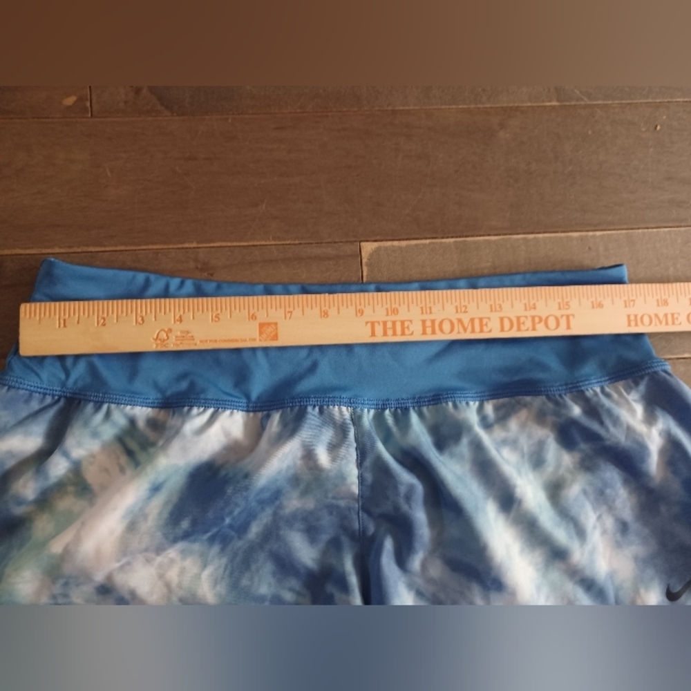 Nike Women's Blue Shorts - Picture 3 of 9